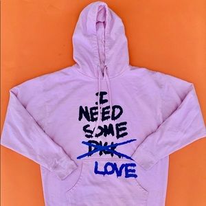 hoodie from Summer Walker’s Girls Need Love Tour🖤